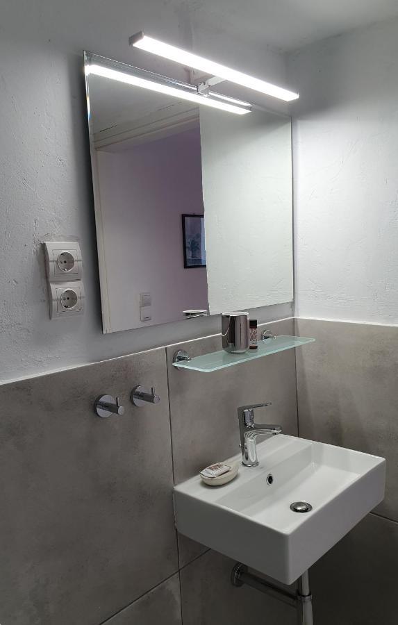 Babis & Popi Rooms And Studios Frangokastello エクステリア 写真