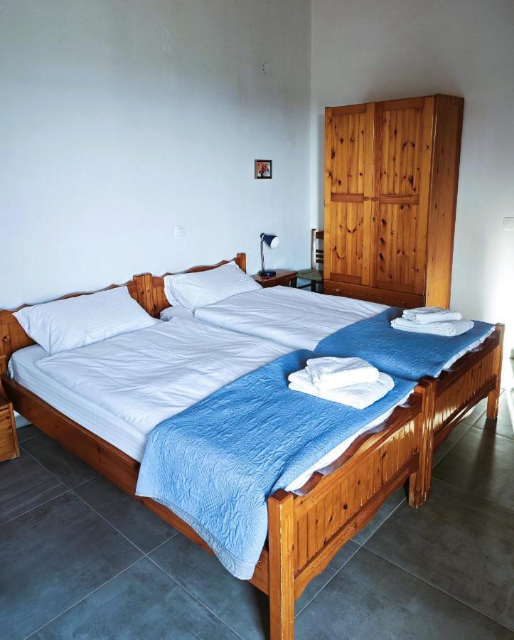 Babis & Popi Rooms And Studios Frangokastello エクステリア 写真